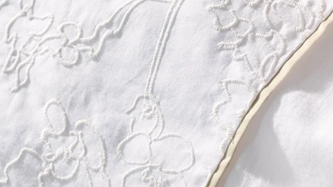 Beddinghouse x Van Gogh Museum Beddinghouse Broderie Fleurie dekbedovertrek