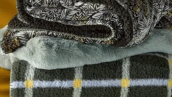 KAAT Amsterdam Cuddle Cloud fleece plaid