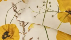 Snoozing Yellow Poppy flanel dekbedovertrek
