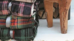 Unique Living Larsson fleece plaid