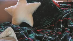 Unique Living Larsson fleece plaid