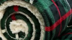 Unique Living Larsson fleece plaid