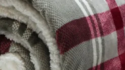 Unique Living Larsson fleece plaid
