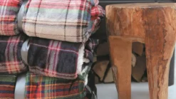 Unique Living Larsson fleece plaid