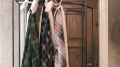 Unique Living Larsson fleece plaid
