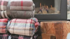 Unique Living Larsson fleece plaid