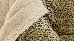 Unique Living Mara fleece plaid