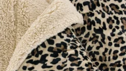 Unique Living Mara fleece plaid